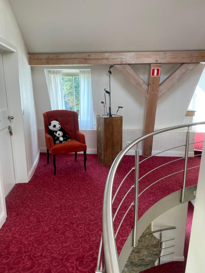 La Chambre Du Chateau De Bernalmont Liège Exteriör bild