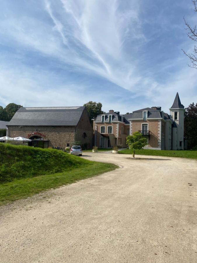 La Chambre Du Chateau De Bernalmont Liège Exteriör bild