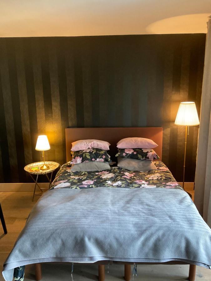 La Chambre Du Chateau De Bernalmont Liège Exteriör bild